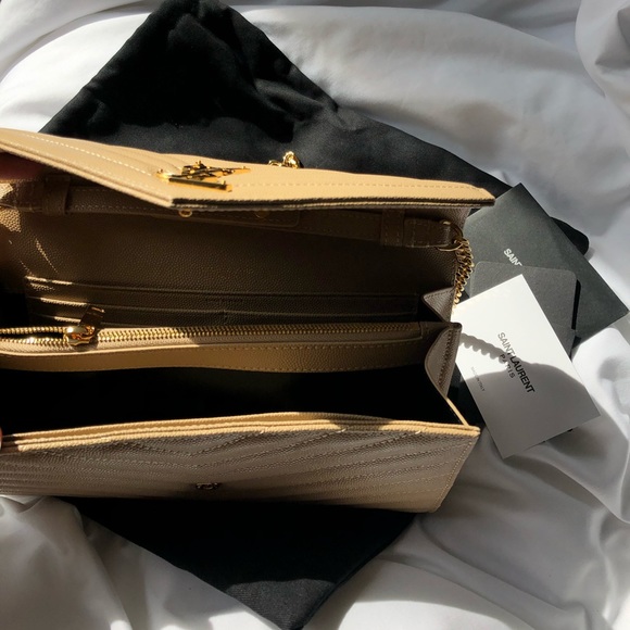 ❌SOLD❌Ysl large monogram chain wallet - Picture 3 of 4